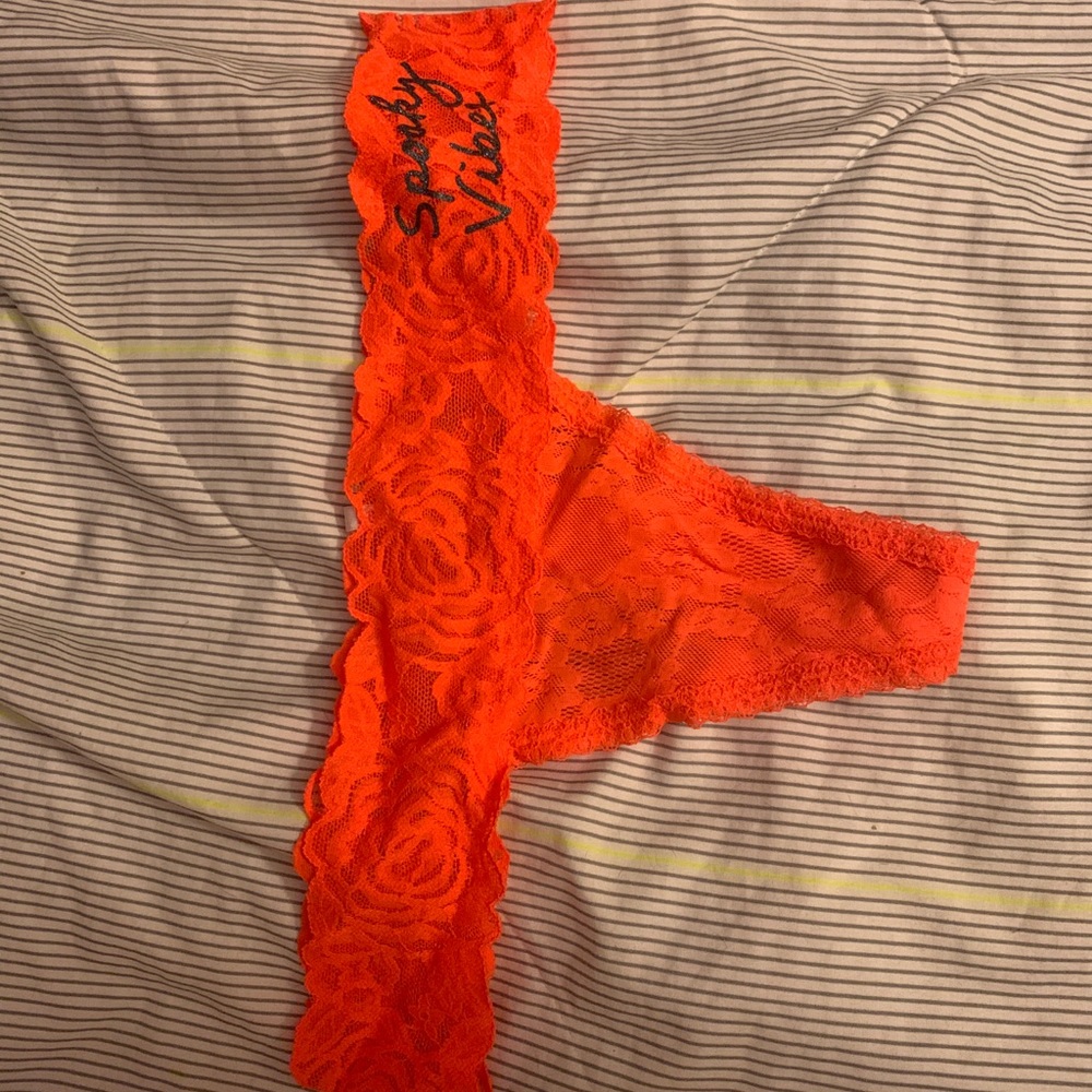PINK Thong NWOT